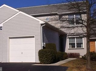 1045 Pond Ridge Dr, Harrisburg, PA 17111