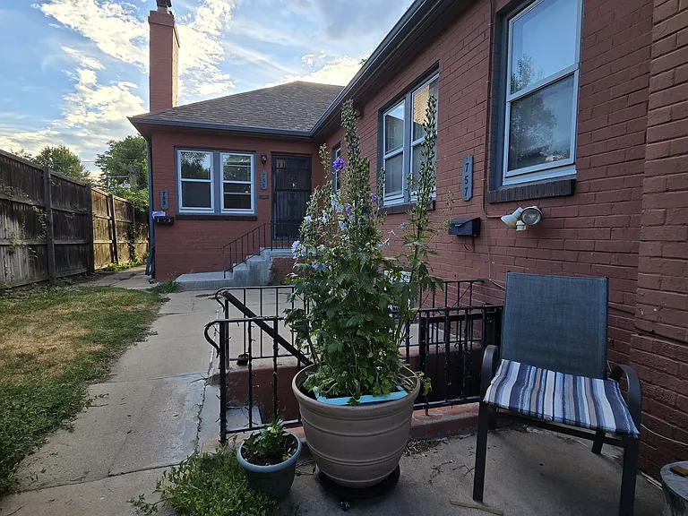 755 N Bellaire St — Photo 1