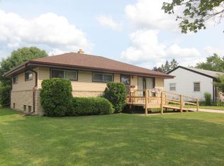 932 2nd Ave, Grafton, WI 53024