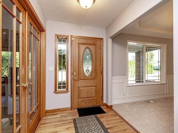 5th image of 2709 17th Avenue Ct SW