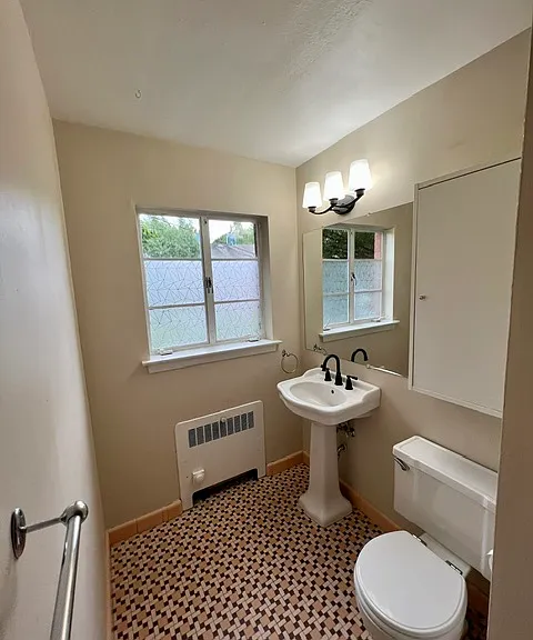 2169 NW Irving St #10 — Photo 12