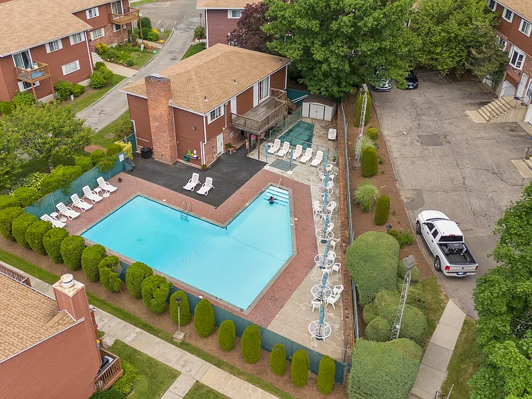 215 Edgemoor Rd #B — Photo 5
