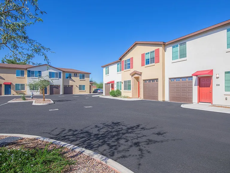 San Junipero Townhomes — Photo 23