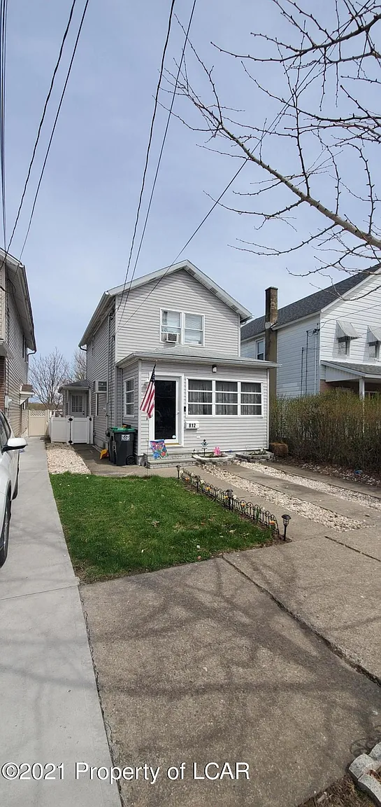 812 Luzerne Ave photo 1