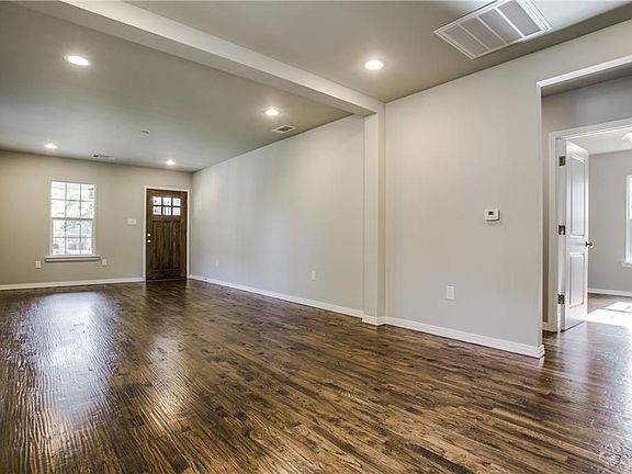 5th image of 2823 W Brooklyn Ave