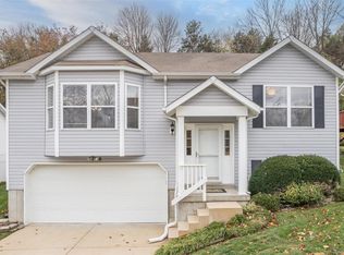 1118 Fenton Park Dr, Fenton, MO 63026