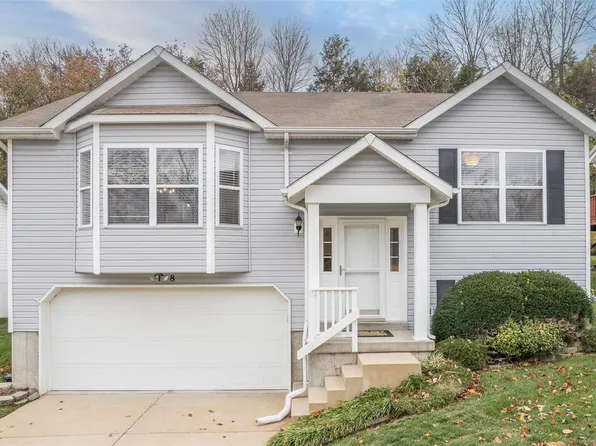 1118 Fenton Park Dr, Fenton, MO 63026