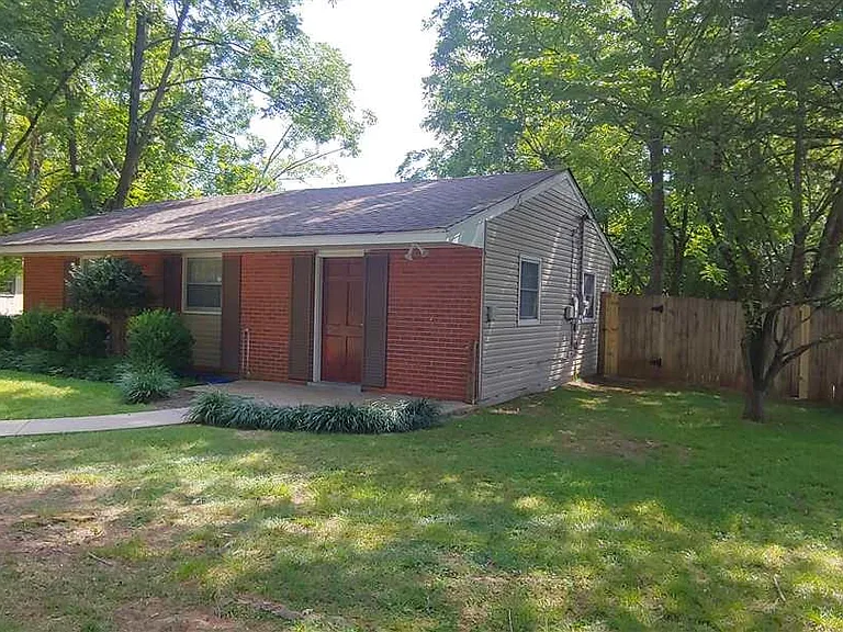 4802 Proctor Cir NW — Photo 1