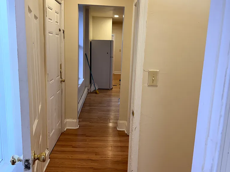 136 E Franklin St — Photo 7