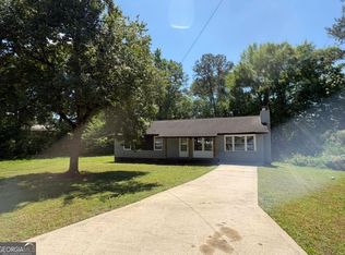 285 Queen Helen Ln, Jonesboro, GA 30236