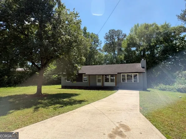 285 Queen Helen Ln, Jonesboro, GA 30236