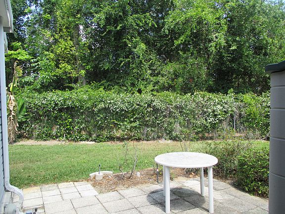 3rd image of 104 Willow Ln