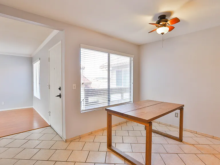 1300 Brentwood Cir #D — Photo 6