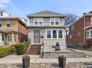 461 Greenmount Ave, Cliffside Park, NJ