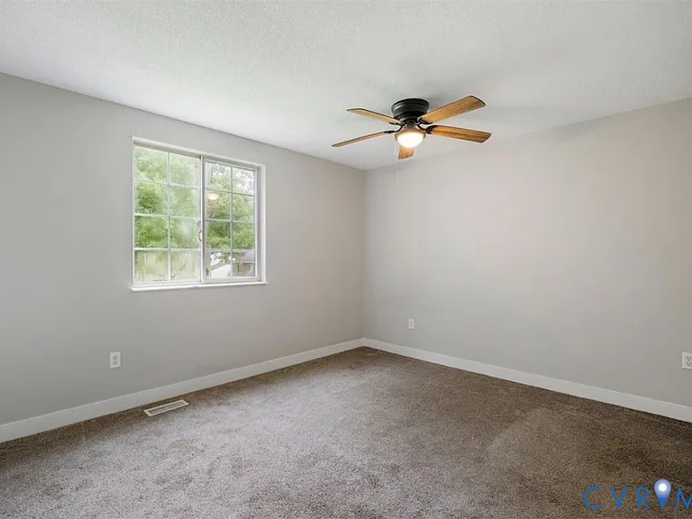 5712 Willowbranch Dr — Photo 11