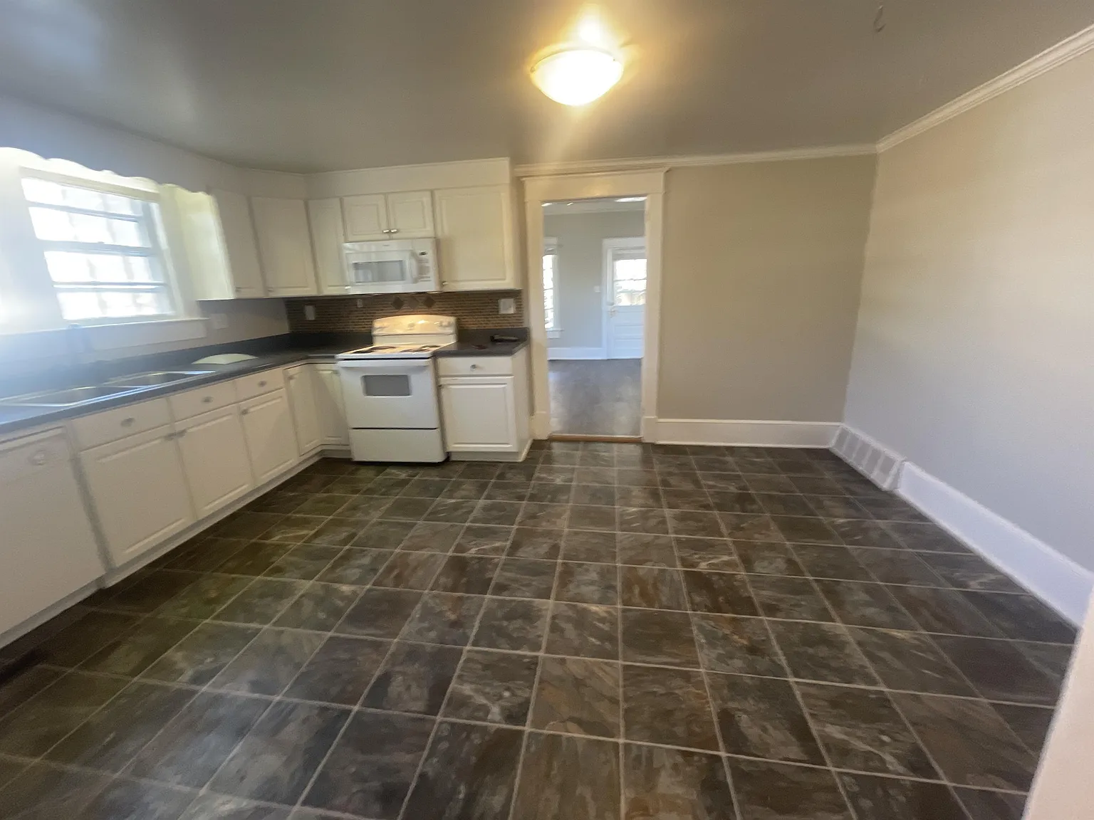230 Jackson Avenue - 1 — Photo 3