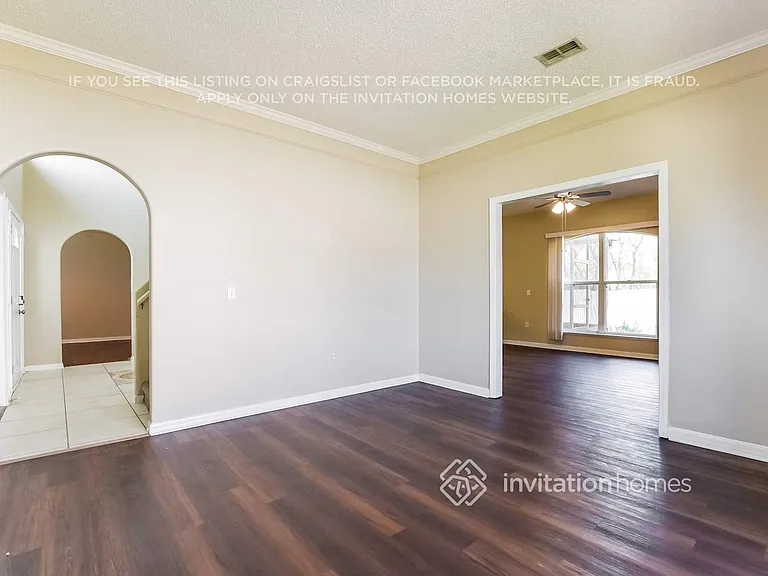 371 Pebble Ct — Photo 8