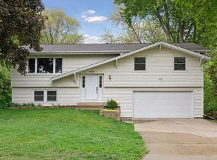 9030 45th Ave N, New Hope, MN 55428