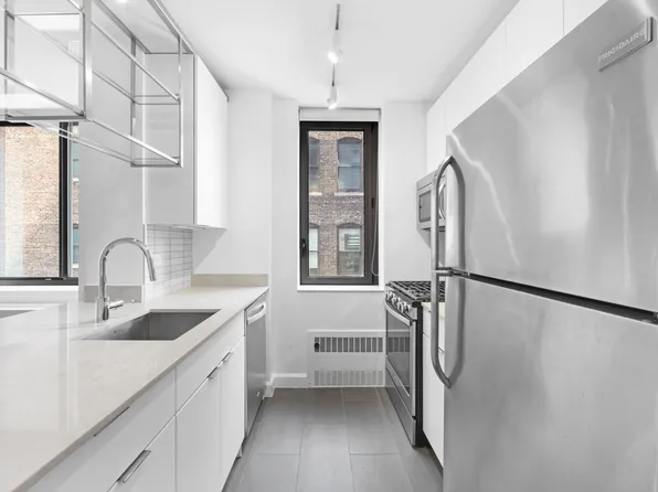 77 West 24th Street image 4 of 25