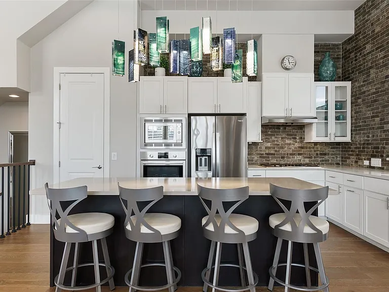 1411 Town Creek Dr #4 — Photo 9