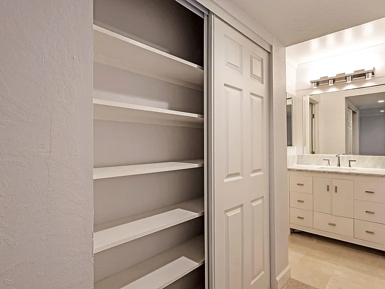 675 Sharon Park Dr #223 — Photo 23