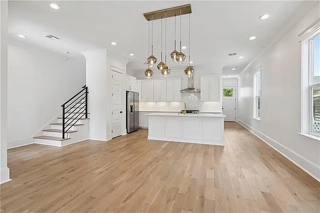 3016 S Saratoga St — Photo 4