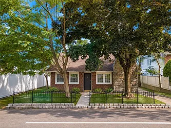 116 Sharrotts Road