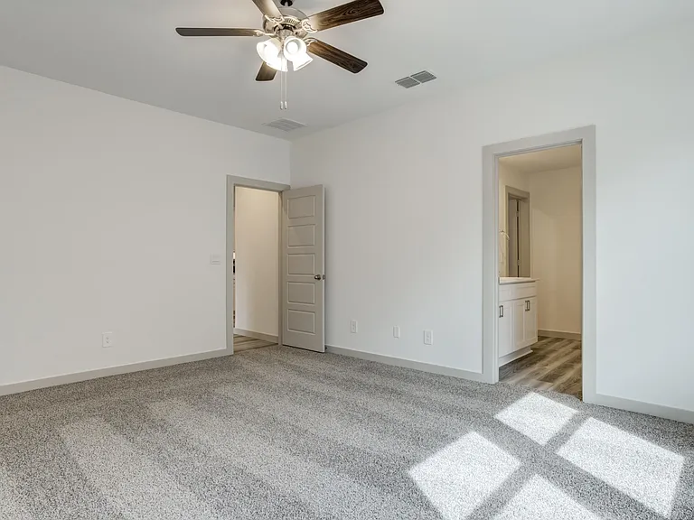 25 Wilshire Blvd — Photo 15