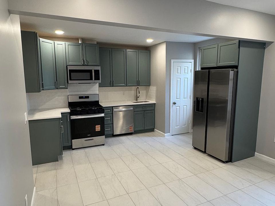 1st image of 277 Griffith St Floor 2