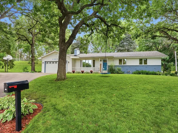 13224 Taylor Pl, Burnsville, MN 55337