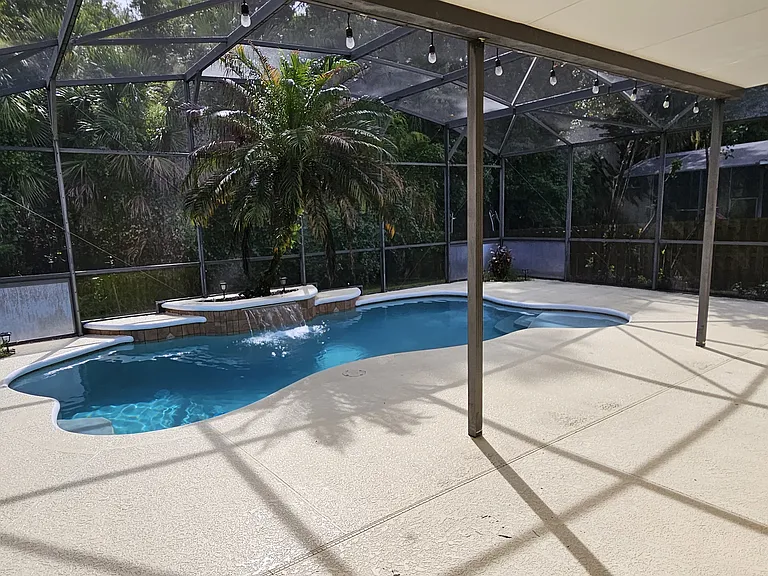 Winding Waters Cir — Photo 17
