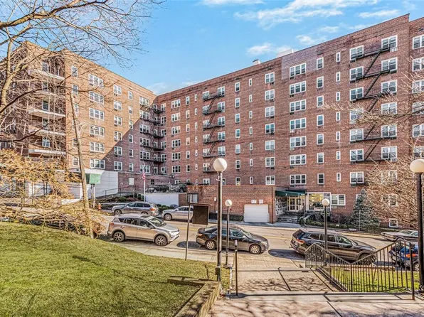 2 Bronxville Road #8K, Bronxville, NY 10708