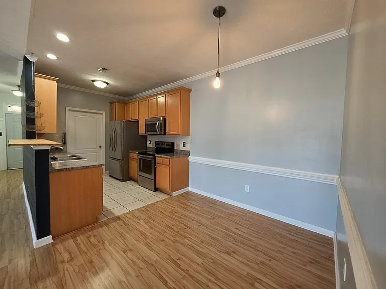 1324 Kershaw Loop #206 — Photo 8