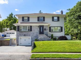 4 Hawthorne St, Rutherford, NJ 07070