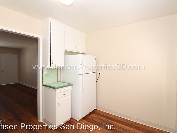 4th image of 7392 University Ave