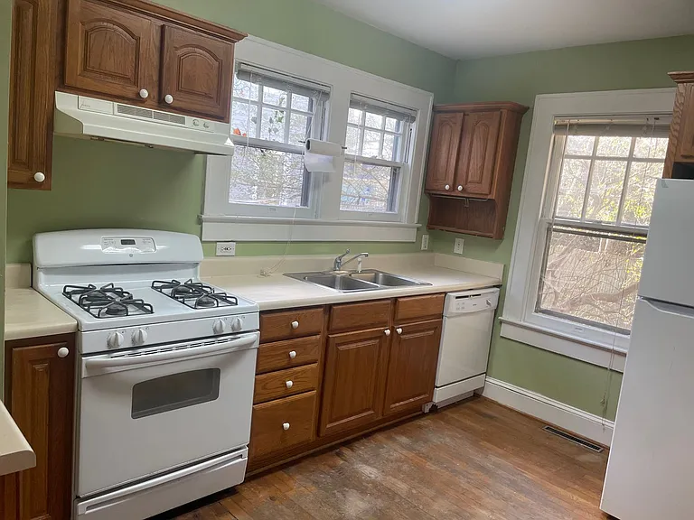 626 S Mendenhall St — Photo 5