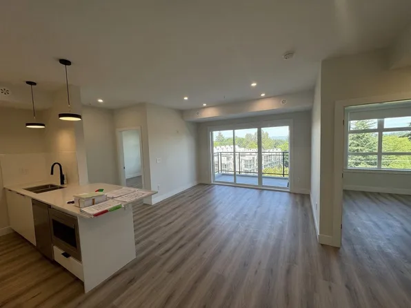 6285 King George Blvd #506, Surrey, BC V3X 1G1