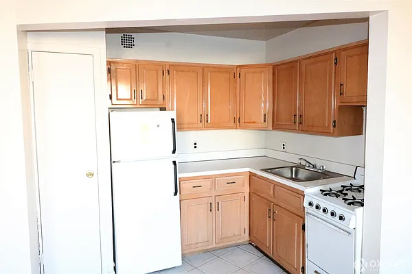 Rented by Oxford Property Group | media 11