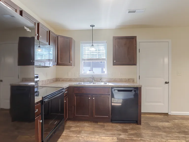 531 Byler Cir — Photo 7