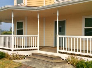 4 NW 6th St #A, Coupeville, WA 98239