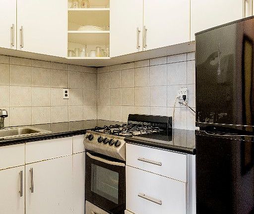 3rd image of 14 Horatio St APT 11K