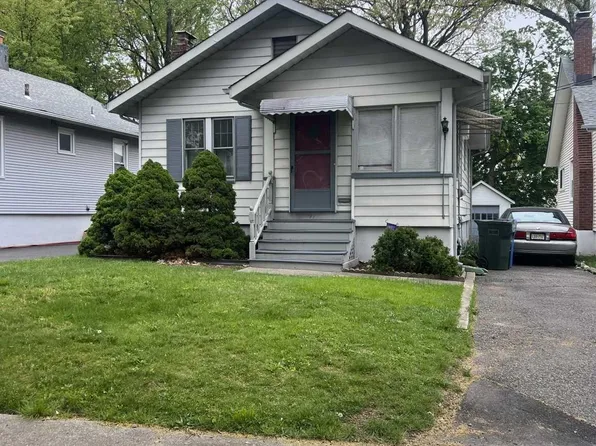 97 Delafield Ave, Rutherford, NJ 07070