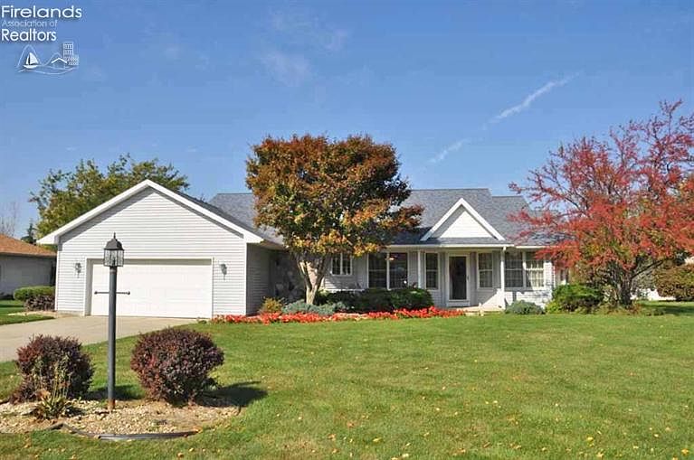 1st image of 112 Canterbury Dr
