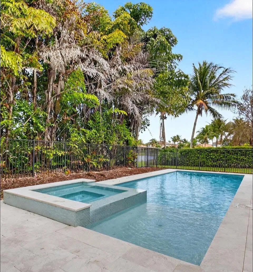 5 bed, 7.5 bath, 5188 sqft, $15,500 — Photo 2