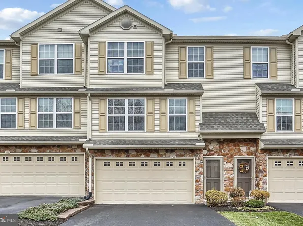 158 Mapleton Dr, Harrisburg, PA 17112