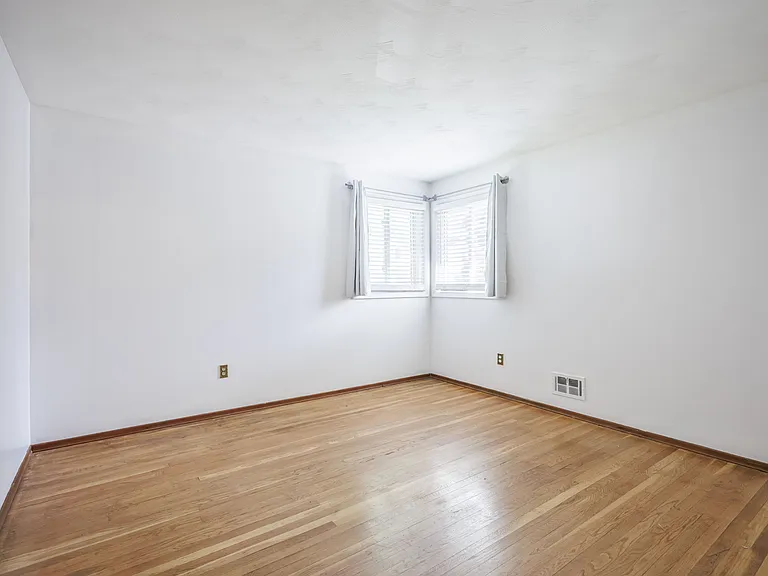 43 Keating Dr — Photo 10