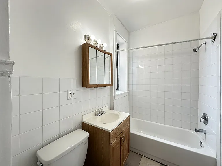 1670 W Pratt Blvd #3 — Photo 19