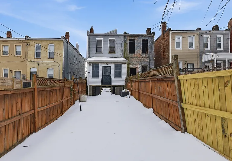 2812 Clifton Ave — Photo 15