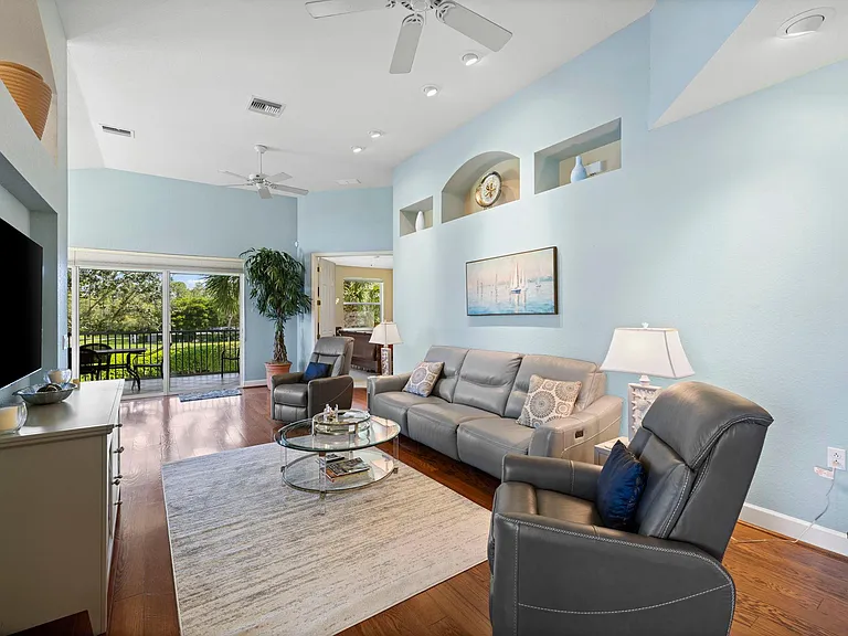 6840 Ascot Dr #201 — Photo 11
