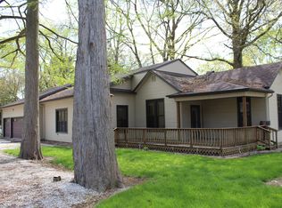 430 E 2nd St, Gilman, IL 60938